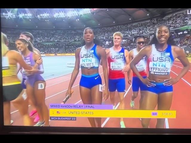 Alexis Holmes upsets Femke Bol for a USA WORLD RECORD in mixed 4x400 (I CANT BELIEVE THIS HAPPENED)