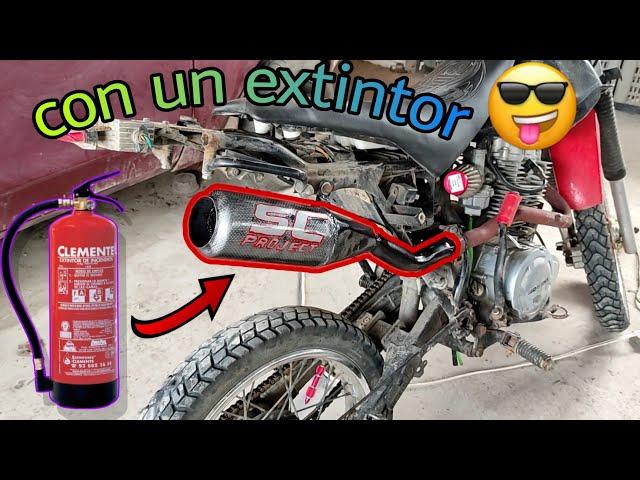 como hacer un escape para moto, con estoun extintor