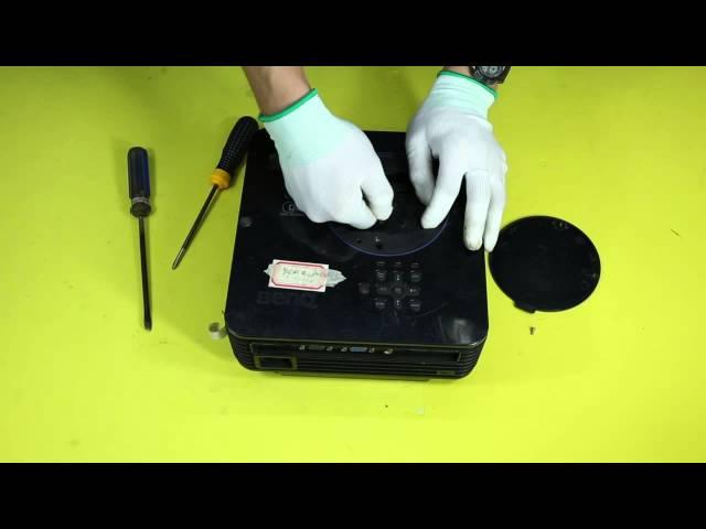 How to replace the projector lamp for BENQ MP622