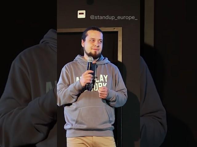 Дмитрий Зубов из Украины на стендап фестивале в Амстердаме #кварталкрасныхфонарей #амстердам #дамы