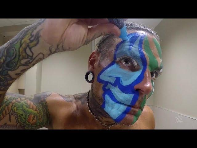 Time-lapse video of Jeff Hardy applying his face paint