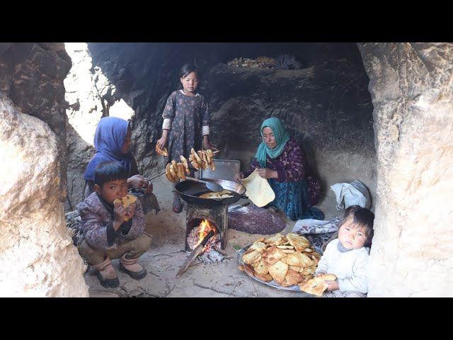 Living In A Cave With The Cold of Winter | Life In 2000 Years Ago | Village Life In Afghanistan