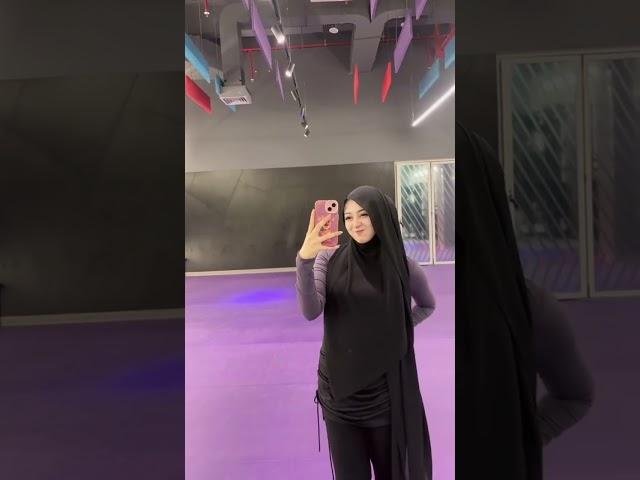 Olahraga lagi dong #shortvideo #hijabtren #masukberanda #hijabkeren