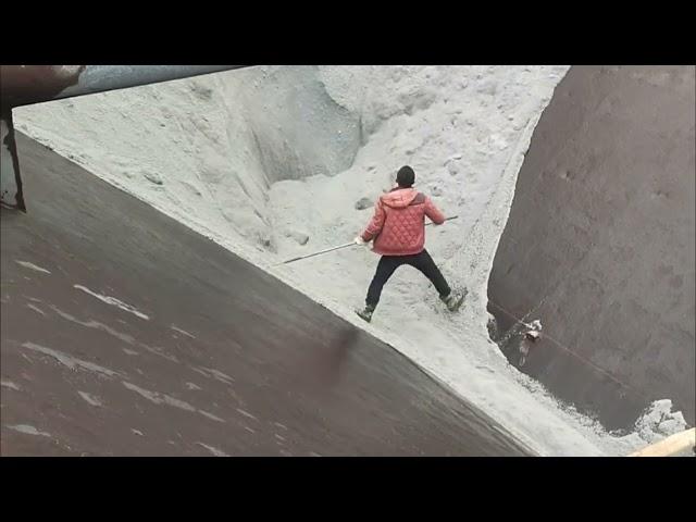 Barge unloading 4000 tons of white sand, the smooth flow of sand is very relaxing . Video complete