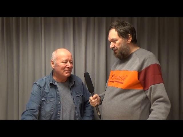 Thomas fra Smil TV Aarhus interviewer dansk trommeslager Klaus Thrane.