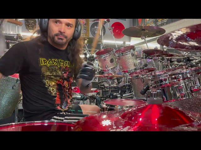 TVMaldita Presents: Aquiles Priester playing Visions (Stratovarius)