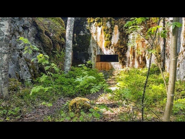 Raikuun Salpa-aseman bunkkerit (Salpa defence station bunkers from World War Two)