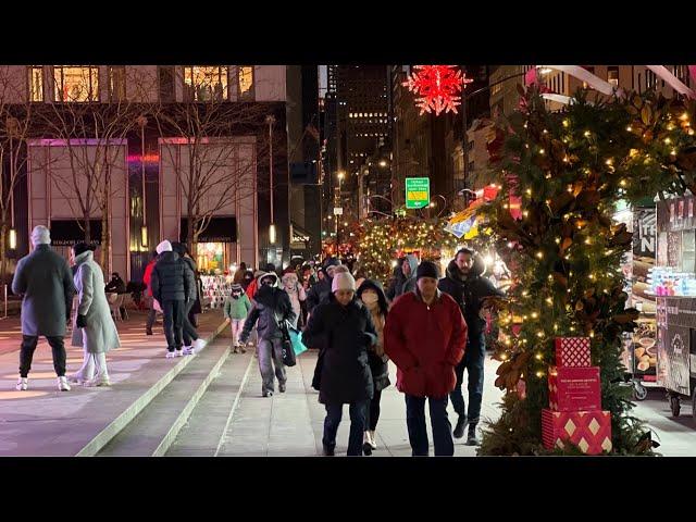 NYC LIVE Exploring Manhattan Christmas Eve 2024