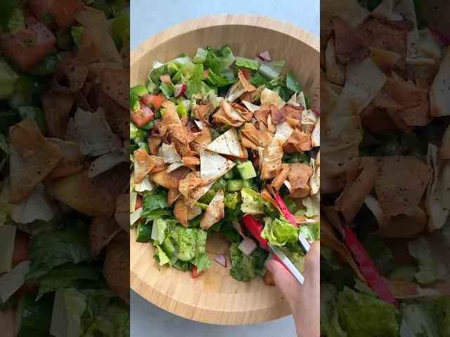 Lebanese Fattoush Salad | FeelGoodFoodie