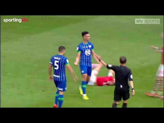 Horror tackle from Antonee Robinson but he doesn't get a red card