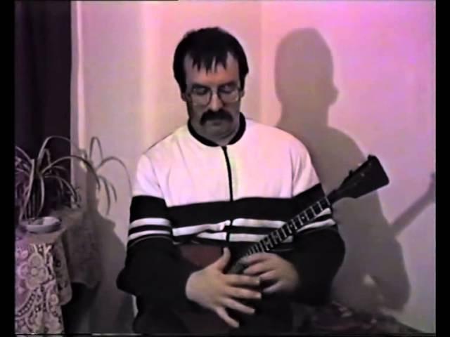 How To Play The Balalaika - Part 4 'Roll and Harmonics' - Bibs Ekkel (Balalaika Lesson)