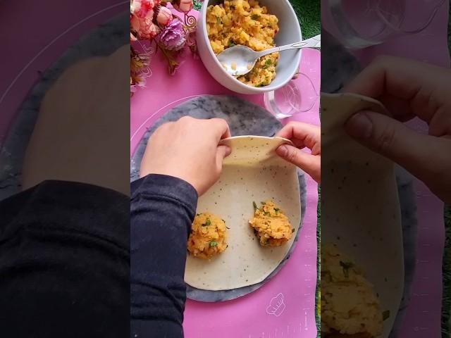 Easy Samosa folding method for beginners. Ramadan special unique Samosa folding technique #viral