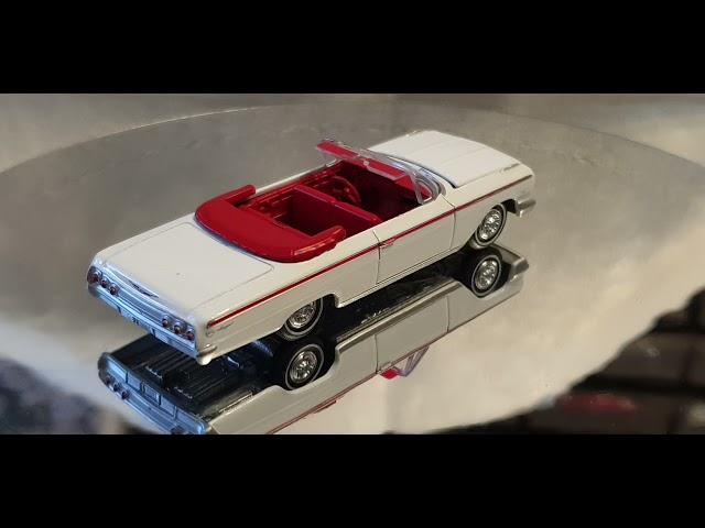 Auto World 1:64 1962 Chevy Impala conv.