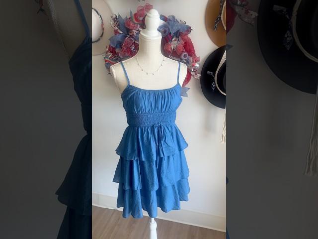 Change out the mannequin with me! #boutique #dresses #ootd