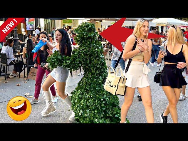 Bushman. Bushwoman Prank in Madrid, Spain Awesome Reactions