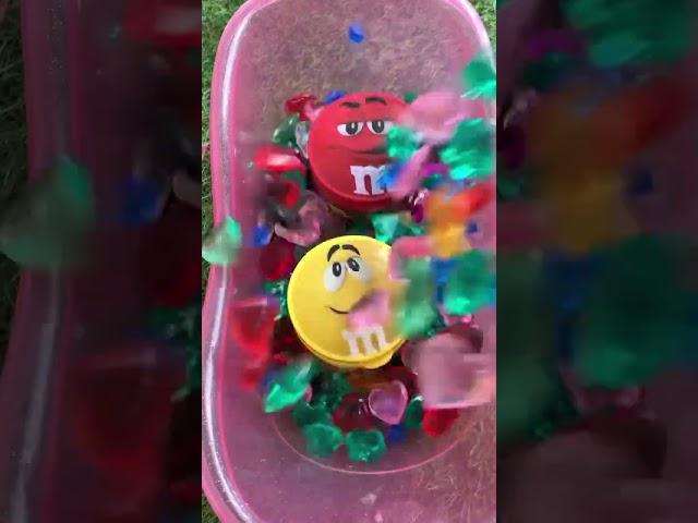 #grinch #shovel #funny #memes #thegrinch #christmas #animation #shovelingsnow #satisfying #skittles