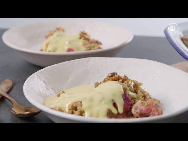 How to make rhubarb crumble