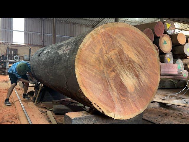 Wood Cutting Skills - Operating Extra Large Saws, Beautifully Sawing Planks From Cheesy Wood