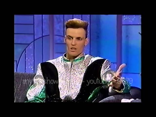 VANILLA ICE VISITS ARSENIO