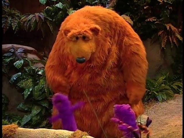 Bear in the Big Blue House - The Otter Hoop (Song)