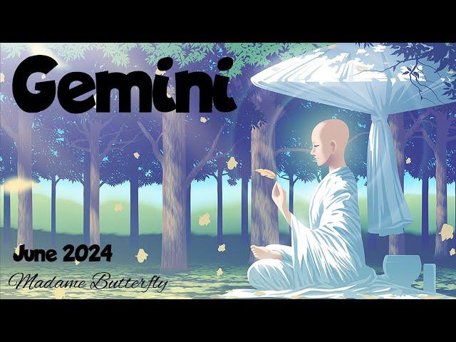 Gemini~ a soul contract with a past person is complete & a new Lovey Dovey waits in the wings️