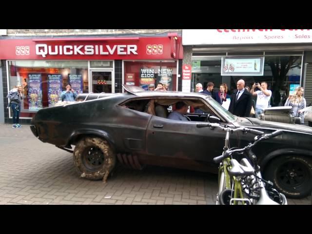 Mad max cars in cambridge! LOUD(1)