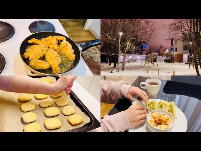 Egg sandwich |cookies | fried chicken | daily life in Finland