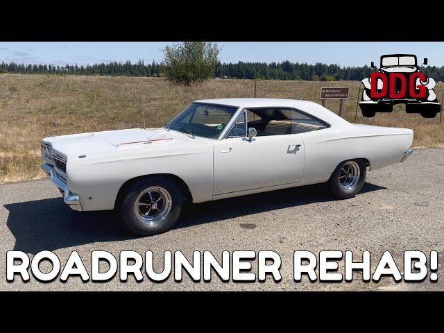 Why Is This 1968 Plymouth Roadrunner Shooting Flames Out Of The Carburetor? Let's Fix It!