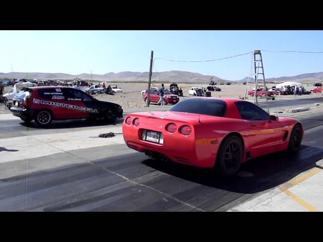 Corvette z06  VS  honda civic gsr EL RAYO