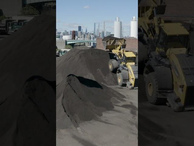 Blue smoke is the enemy of all asphalt recyclers. #urban #construction #recycling