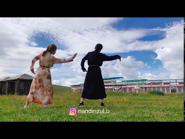 Монгол бүжгийн чалэнж | Dance challenge with Nandia