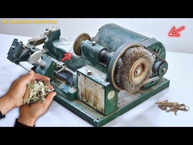 Canadian Key Cutting Machine Restoration - Uncovering the Secrets of a Rare Machine!