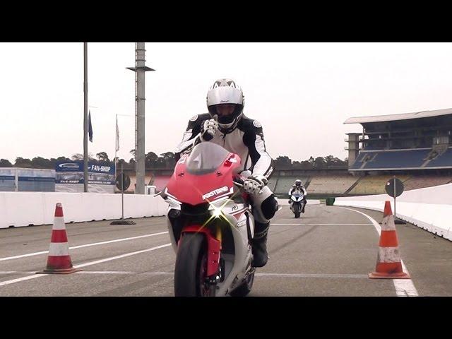 Superbikes im Test: Yamaha R1 und BMW S 1000 RR // GRIP - BIKE EDITION