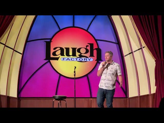 Laugh factory quick set