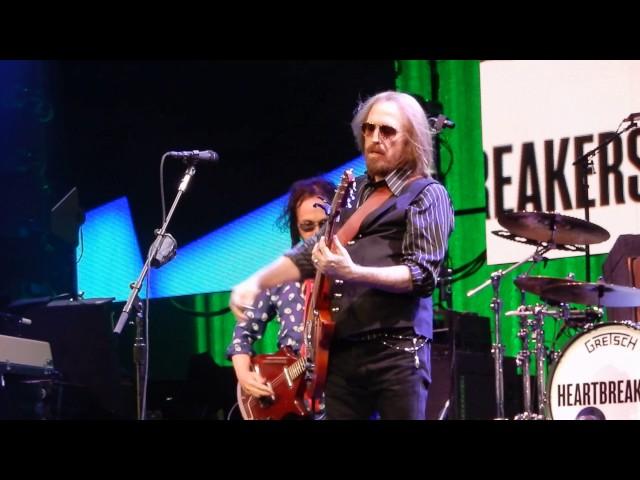 Tom Petty and the Heartbreakers.....Don't Come Around Here No More.....4/25/17.....Nashville