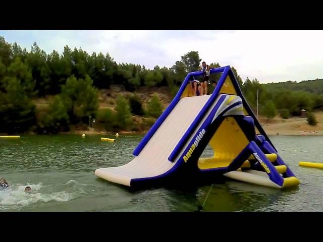 Надувная водная горка Aquaglide от Water-games.ru