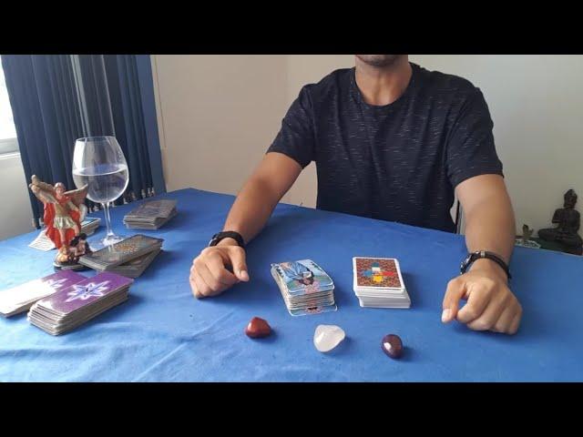  Ele(a) tem sentimentos por ti? Ou esconde? Qual o interesse Dele(a) contigo? | Tarot Intuitivo