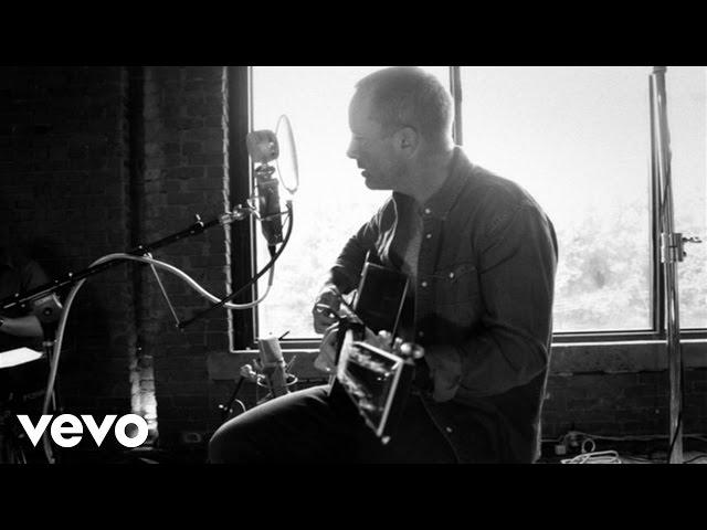 Chris Tomlin - Jesus Loves Me (Love Ran Red Acoustic Sessions)