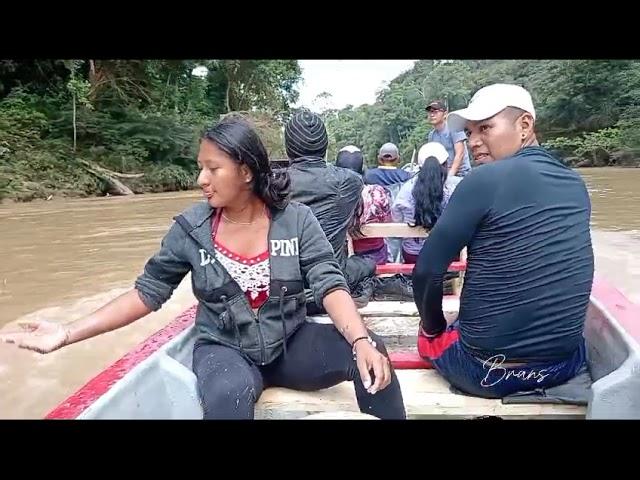 Toda una travesía para llegar a las comunidades de interior de la Selva, Provincia de Pastaza