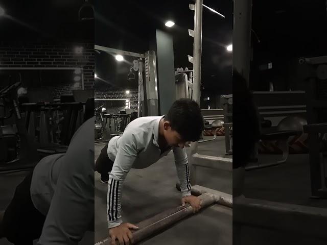 chest pump top workout #gym #motivation #naturalbodybilding #shorts #trend