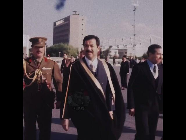 ‏صدام حسين لابس بشت #صدام_حسين #صدام