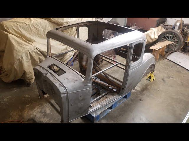 Welding a steel roof insert in a 1920s or 1930s car