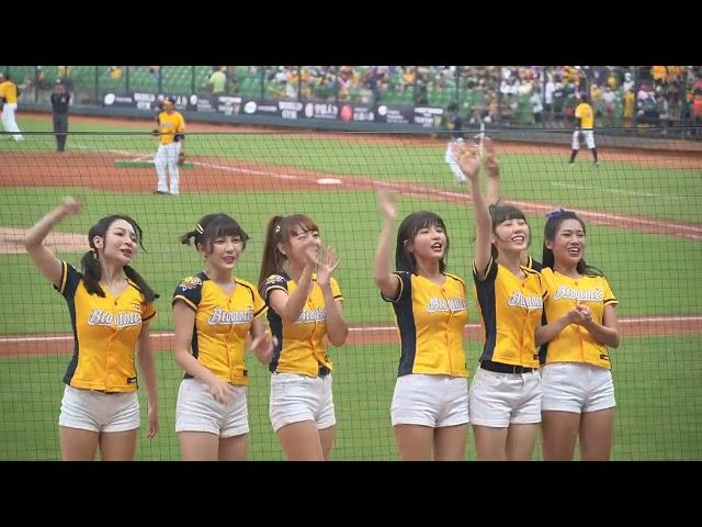 20220827 粉絲大喊：「畇二～我們愛妳！」 三局下半結束PS女孩們離場花絮　(Passion Sisters 林可、峮峮、畇二、盈瑩、李湲、白白)｜Zespri奇異果爪爪鄉民大會