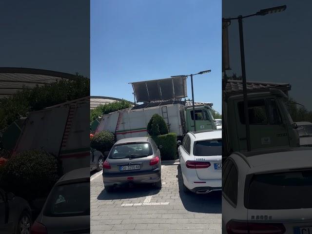 GARBAGE DAY. In struga #funny #crumbl #happybirthday #comedy #crumblies #reddit #birthday