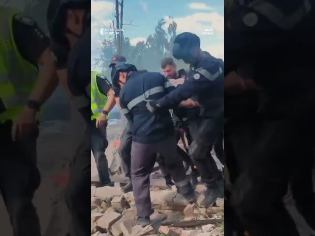 Врятували жінку з-під завалів у Кривому Розі