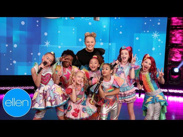 JoJo Siwa's XOMG Pop Group Make Their Live Performance Debut!