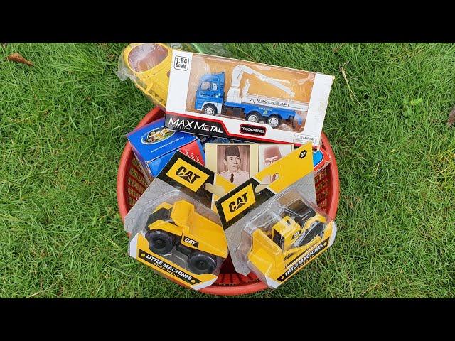 Unboxing Mobil Mobilan, Dam Truk, Bulldozer, Mobil Derek, Helikopter, Motor Motoran, dan Kapal Selam