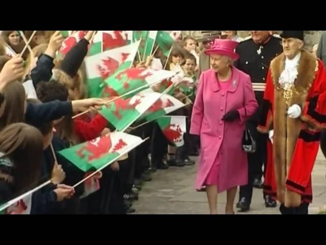 The Queen visits Caernarfon, Dinas and Llandudno