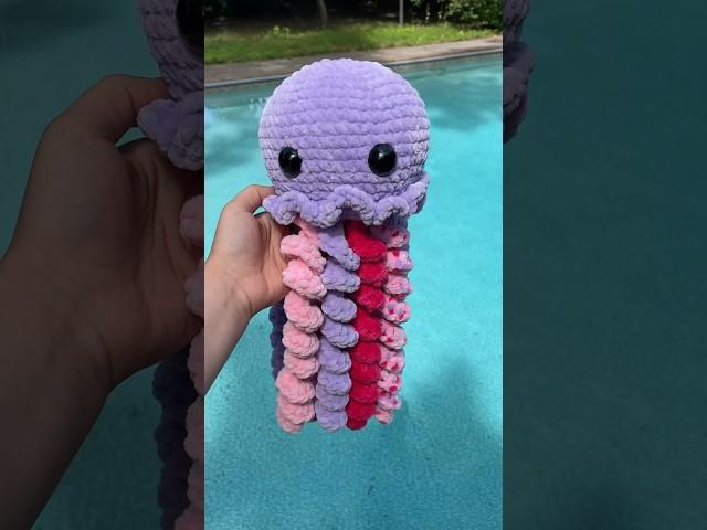 Crochet Jellyfish #crochet #amigurumi #fiberart #crocheting