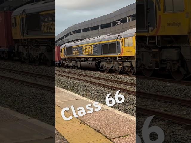 Class 66 leaving Banbury after waiting for a CrossCountry service to pass it.